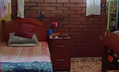 Casa en Venta en Santa Rosa paradero 22 y 1/2 una cuadra hacia cordillera. frente a Capilla Los Misioneros