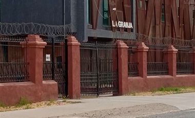 Casa en Venta en Santa Rosa paradero 22 y 1/2 una cuadra hacia cordillera. frente a Capilla Los Misioneros