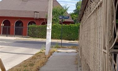 Casa en Venta en Santa Rosa paradero 22 y 1/2 una cuadra hacia cordillera. frente a Capilla Los Misioneros