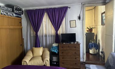 Casa en Venta en Propiedad Gran Terreno con Tres propiedades, Recoleta