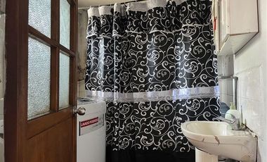 Casa en Venta en Propiedad Gran Terreno con Tres propiedades, Recoleta