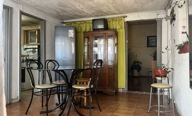 Casa en Venta en Propiedad Gran Terreno con Tres propiedades, Recoleta