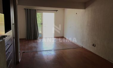 Residencial Santa Maria: Casa en venta con jardín, jacuzzi y terraza.
