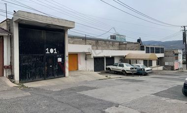 Inmueble comercial en venta, locales comercial, bodega y salón de eventos.