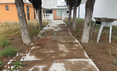 Inmueble comercial en venta, locales comercial, bodega y salón de eventos.