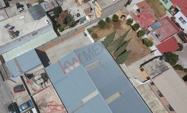 Inmueble comercial en venta, locales comercial, bodega y salón de eventos.