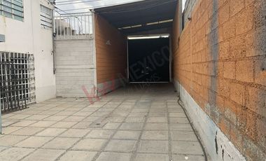 Inmueble comercial en venta, locales comercial, bodega y salón de eventos.