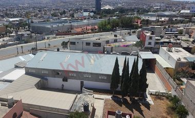 Inmueble comercial en venta, locales comercial, bodega y salón de eventos.