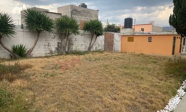 Inmueble comercial en venta, locales comercial, bodega y salón de eventos.