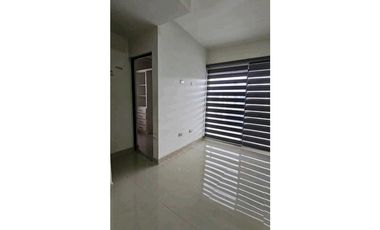 Casa moderna semi nueva en VENTA en Fracc. SANTA CLARA