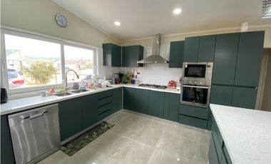 SE VENDE HERMOSA CASA EN CONDOMINIO