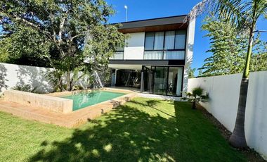 Casa en venta en Club de Golf Provincia, Mérida, Yucatán.
