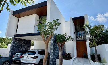 Casa en venta en Club de Golf Provincia, Mérida, Yucatán.