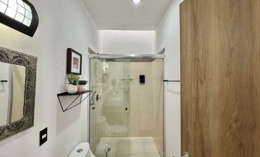 Casa Amueblada en Renta con Amplio Jardín