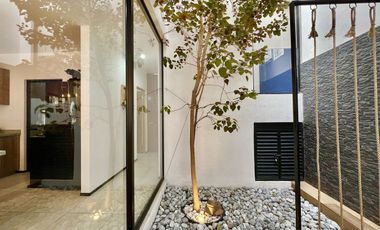 Casa Amueblada en Renta con Amplio Jardín