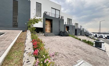 Casa Amueblada en Renta con Amplio Jardín