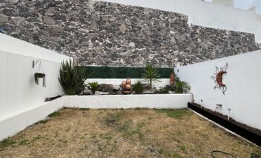 Casa Amueblada en Renta con Amplio Jardín