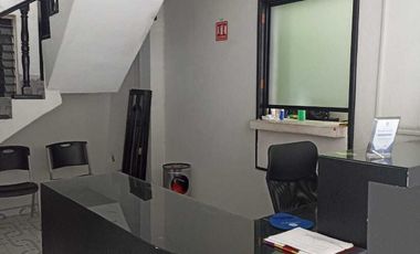 Casa Uso de Suelo Comercial en Venta en Colima Céntrica Ideal Oficinas /Negocios