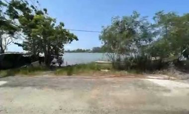 TERRENO EN VENTA A PIE DE LAGUNA, A 5 MIN DE LAS PLAYAS DE TUXPAN VER.
