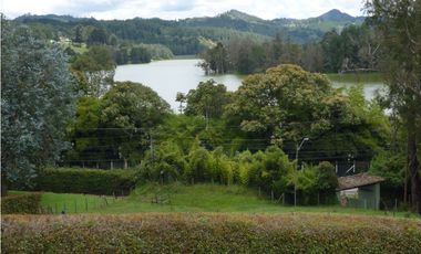 Venta de Lote con vista a la Represa de la Fe el Retiro