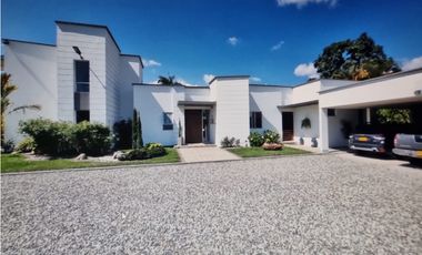 ALQUILER O VENTA CASA CAMPESTRE SECTOR CLUB CAMPESTRE