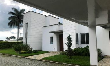 ALQUILER O VENTA CASA CAMPESTRE SECTOR CLUB CAMPESTRE