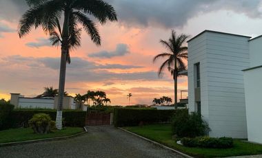 ALQUILER O VENTA CASA CAMPESTRE SECTOR CLUB CAMPESTRE