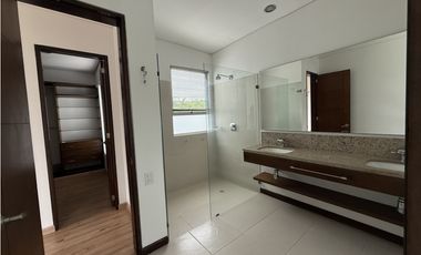 ALQUILER O VENTA CASA CAMPESTRE SECTOR CLUB CAMPESTRE