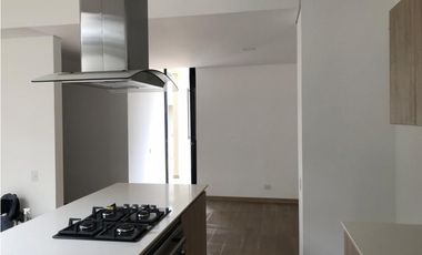 HERMOSA CASA ACABADOS DE LUJO PARA ESTRENAR EN LA CEJA