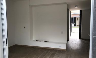 HERMOSA CASA ACABADOS DE LUJO PARA ESTRENAR EN LA CEJA