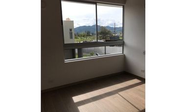 HERMOSA CASA ACABADOS DE LUJO PARA ESTRENAR EN LA CEJA