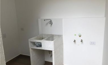 HERMOSA CASA ACABADOS DE LUJO PARA ESTRENAR EN LA CEJA