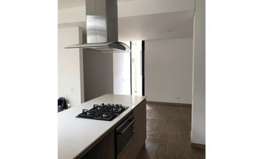 HERMOSA CASA ACABADOS DE LUJO PARA ESTRENAR EN LA CEJA