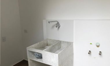 HERMOSA CASA ACABADOS DE LUJO PARA ESTRENAR EN LA CEJA