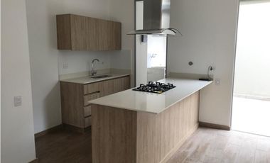 HERMOSA CASA ACABADOS DE LUJO PARA ESTRENAR EN LA CEJA