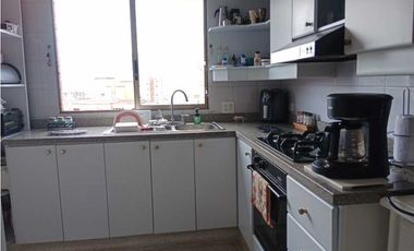 Se vende amplio Apto en San Lucas poblado