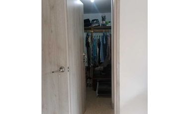 Se vende amplio Apto en San Lucas poblado