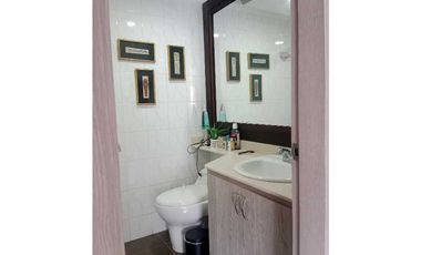 Se vende amplio Apto en San Lucas poblado