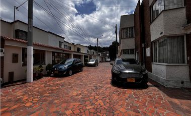 CASA BARRIO CASTILLA- CONJUNTO CERRADO - BOGOTA