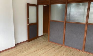 Oficina para arriendo de 108.33 metros Centro