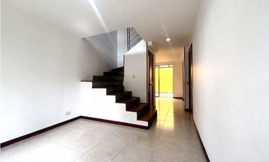 ARRIENDO CASA EN ENVIGADO - LAS ANTILLAS