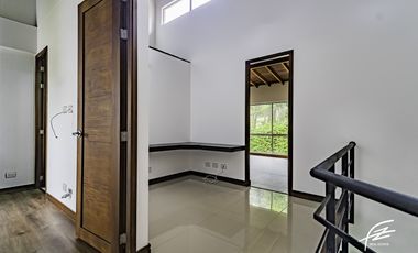 CASA EN VENTA EN SAN LUCAS, MEDELLN