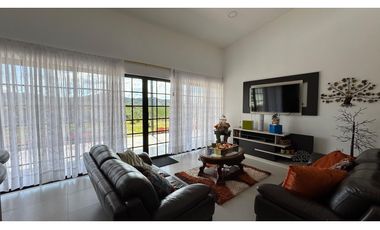 Vendo Casa Campestre con hermosa vista verde