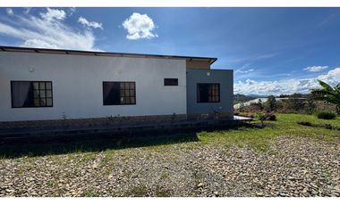 Vendo Casa Campestre con hermosa vista verde