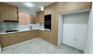 Casa con 4 apartamentos en Venta / Permuta - Barrio Colombia Palmira