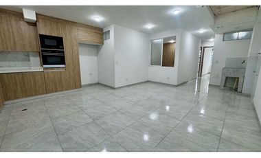Casa con 4 apartamentos en Venta / Permuta - Barrio Colombia Palmira