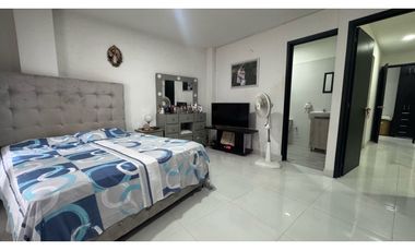 Casa con 4 apartamentos en Venta / Permuta - Barrio Colombia Palmira