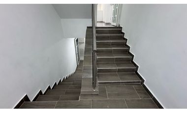 Casa con 4 apartamentos en Venta / Permuta - Barrio Colombia Palmira