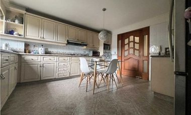 Casa Campestre En Venta, La Calera - El Poblado