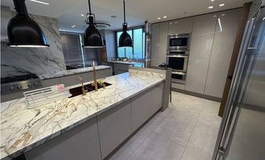 APARTAMENTO DE LUJO EN ALTO PRADO EN VENTA